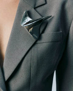 NICHp : Meteora Collection : Rita suit สูทไหล่โอเวอร์ไซส์ เอวคอด ตกแต่งด้วยอะไหล่สีเงิน
