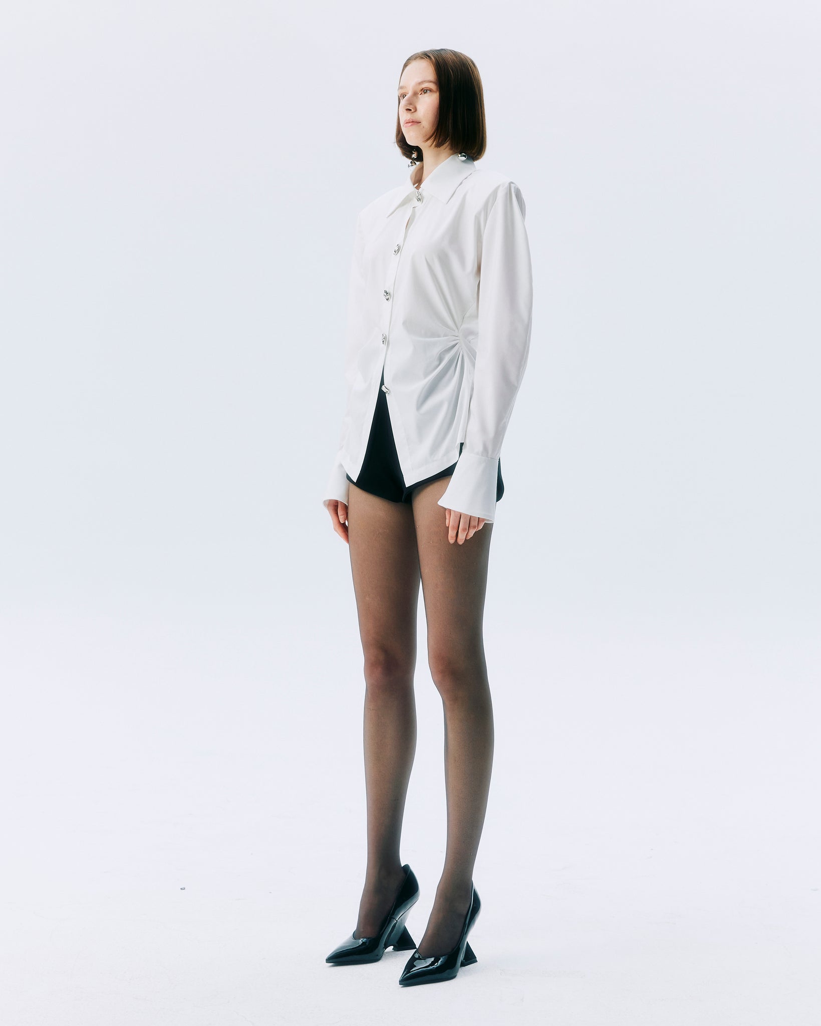 NICHP : Meteora Collection : Ravina Top เชิ้ตแขนยาว กระดุมอะไหล่เงิน