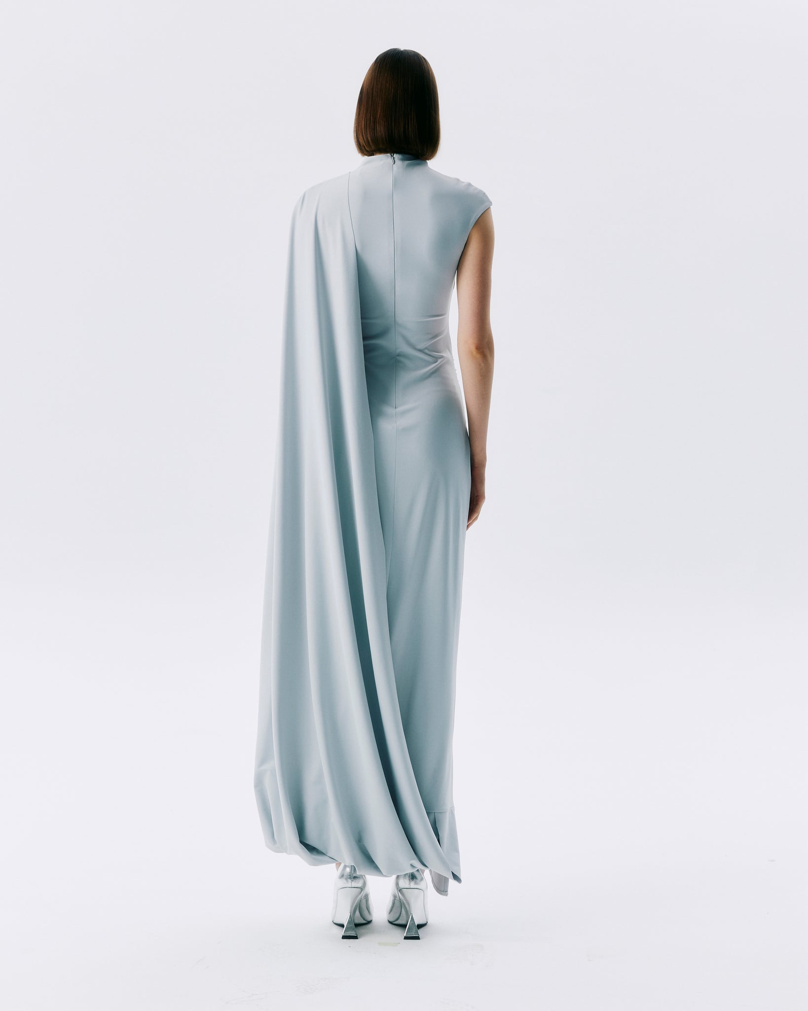 NICHP : Meteora Collection : Evora Dress เดรสผ้ายืดแขนสั้น จับเดรปช่วงเอว และมีผ้าตกแต่งไปด้านหลัง