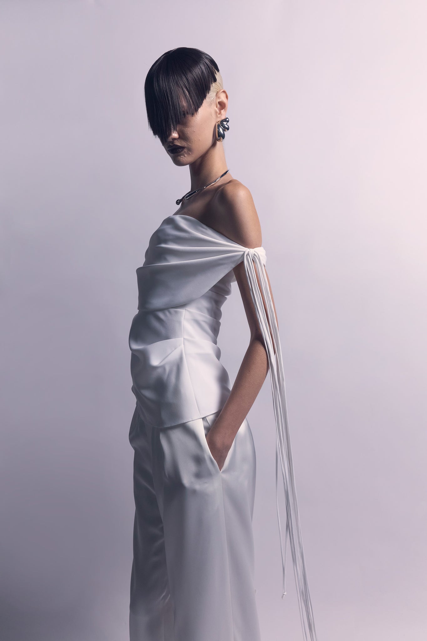 NICHP : The Silent Flow Collection : Marta top ผ้าโซเฟียเปิดไหล่ (Pre-order 3-4 week)