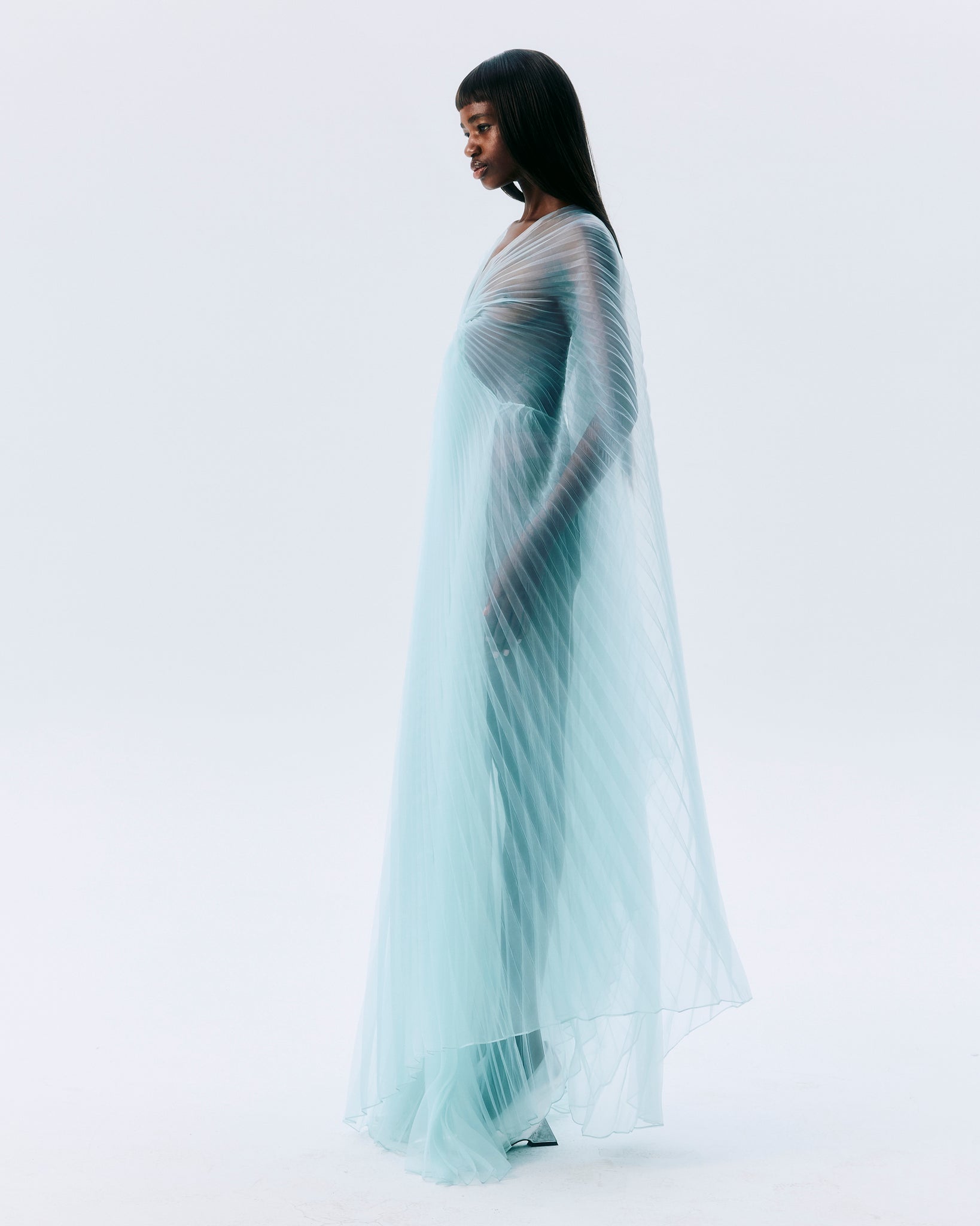 NICHP : Meteora Collection : Daphne pleat dress เดรสพลีทปิดไหล่สองข้าง (มีซับในยาวด้านใน)