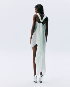 NICHP : Meteora Collection : Aven dress ผ้าอัดพลีท สามารถดีไซน์ในการสวมใส่ ปรับสายได้ 2 แบบ ตกแต่งด้วยอะไหล่สีเงินทั้ง 2 ข้าง